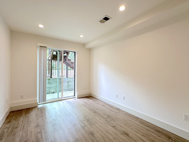 Building Photo - 108 Bosworth St