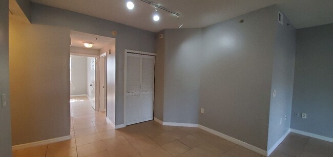 Building Photo - 2-Bedroom, 2-Bathroom Condo with One car G...