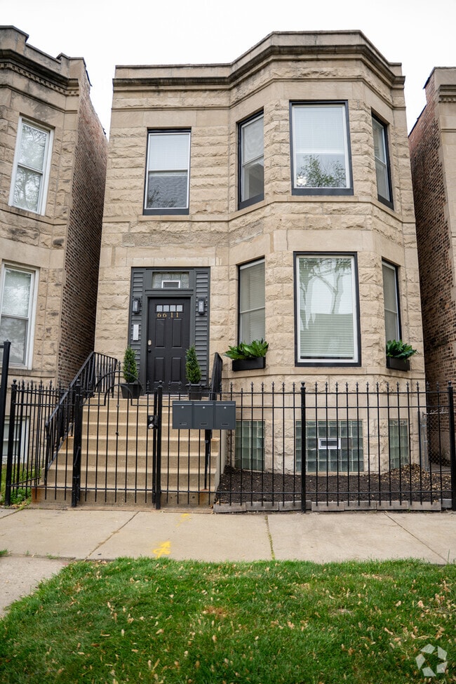 Building Photo - 6611 S Rhodes Ave