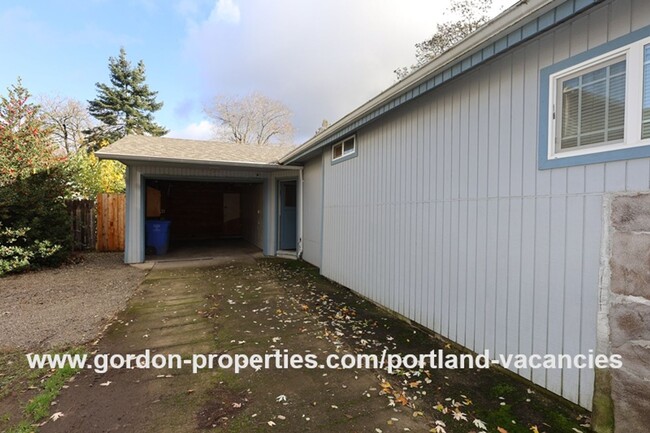 Building Photo - $1,795.00 - SE 127th Ave - Hazelwood singl...