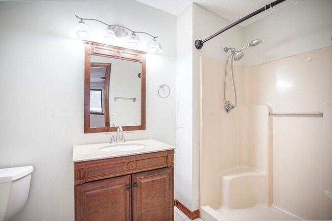 Building Photo - 155 Wynwood Dr