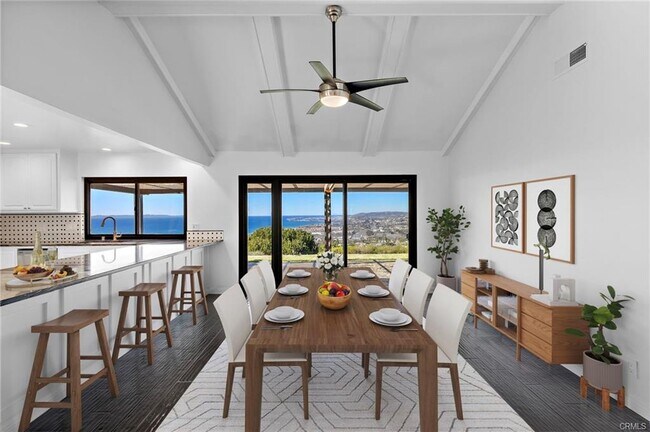 Building Photo - 643 Vista Valinda