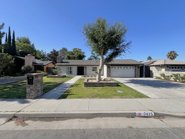 Building Photo - 7415 Hooper Ave
