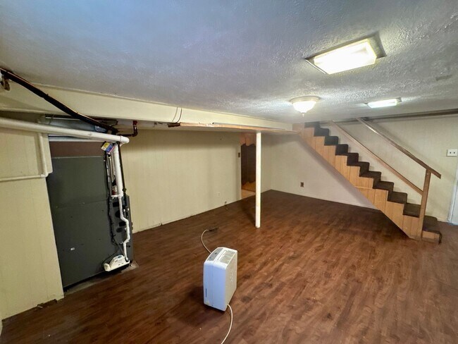 Building Photo - 1076 Thornwood Dr