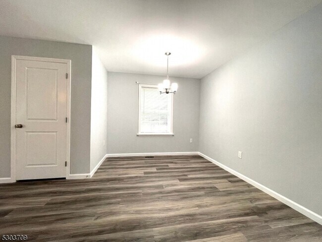 Building Photo - 12 Ryerson Rd