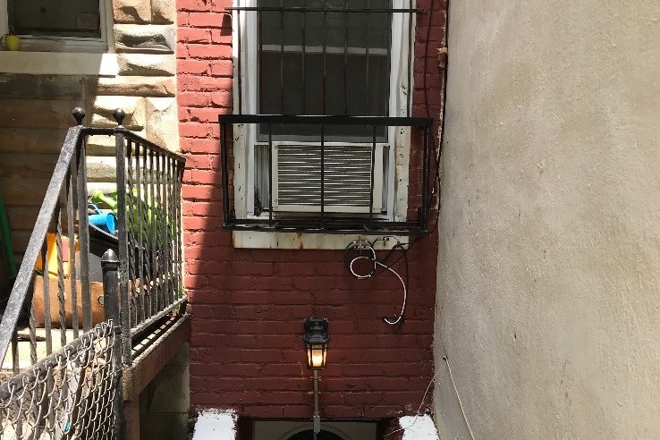 Building Photo - 3522 Greenspring Ave