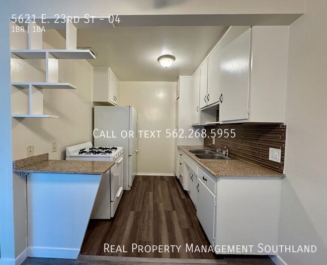 Building Photo - Newly Renovated 1 Bed / 1 Bath Apartment f...