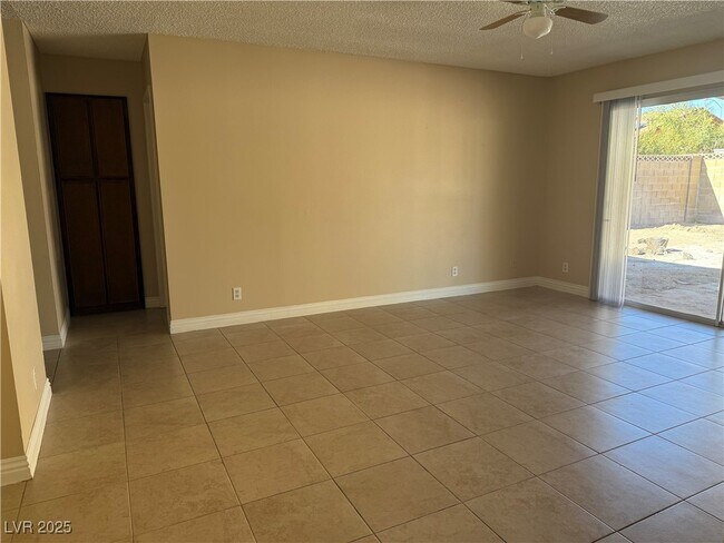 Building Photo - 4348 El Campana Way