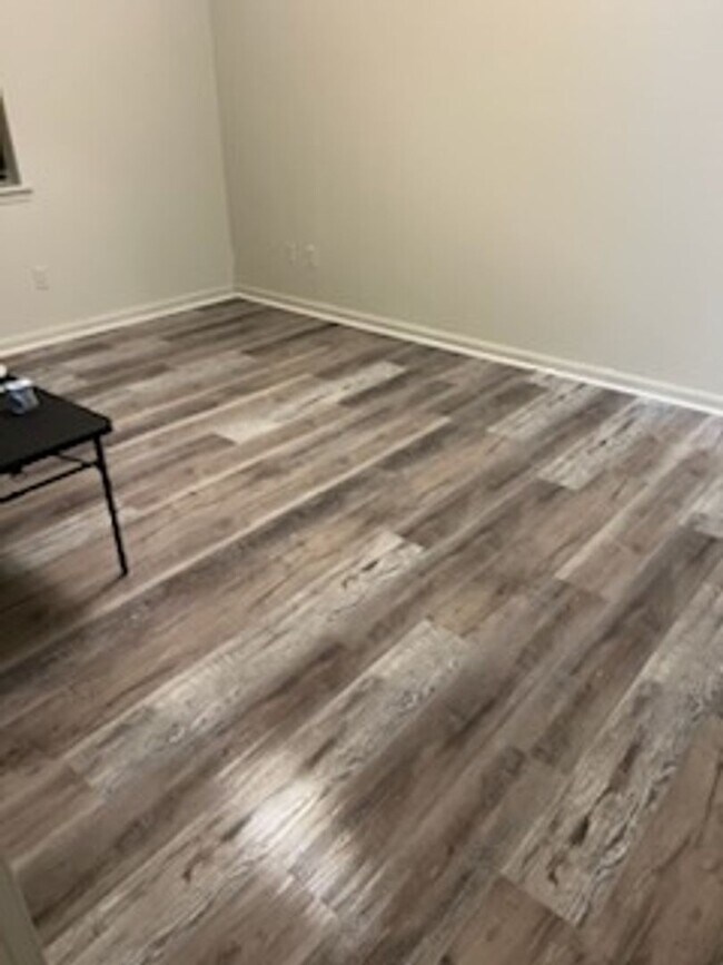Building Photo - Monthly Paid Rent