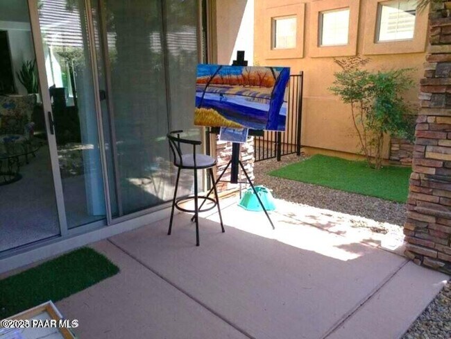 Building Photo - 413 Tangerine Ave