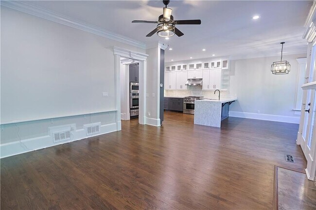 Building Photo - 1294 Lenox Park Blvd NE