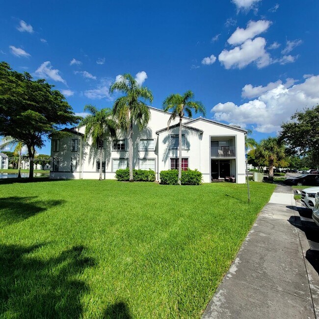 Primary Photo - 4370 NW 107th Ave