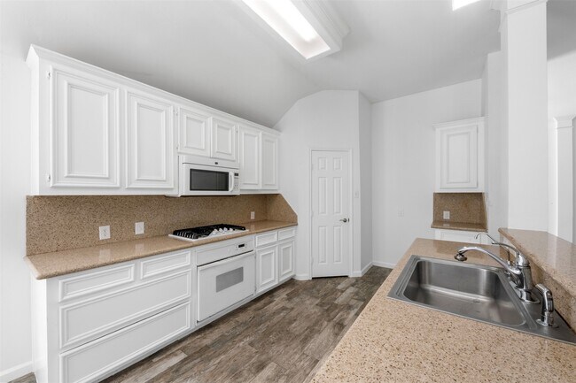 Building Photo - 18418 Sailfish Cove Dr