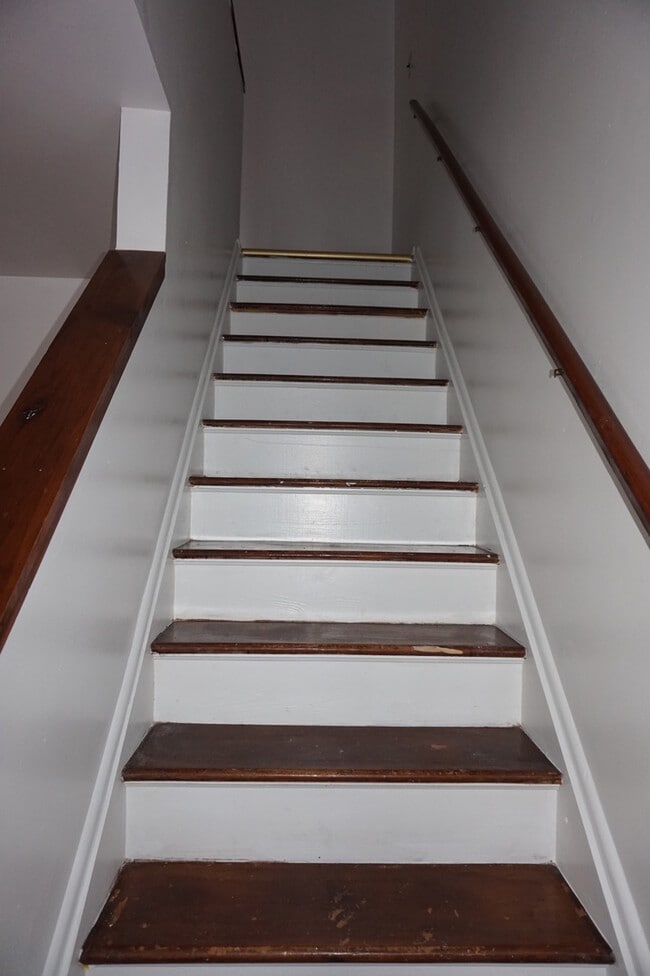 Building Photo - Charming 3 Bedroom/1 Bathroom Townhome in East Baltimore, MD!