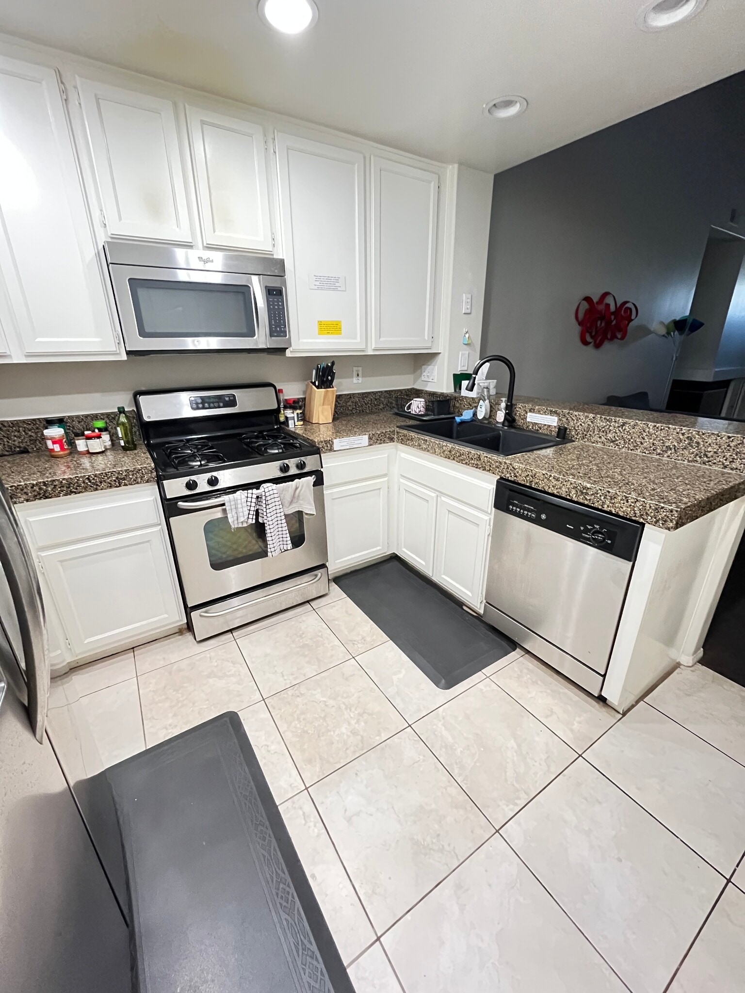 Building Photo - 13383 Savanna