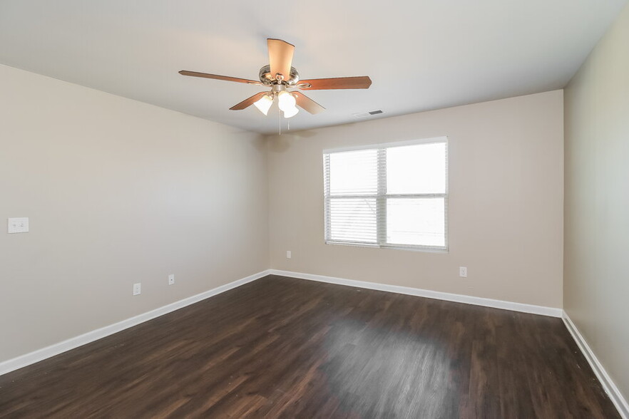 Building Photo - 124 Hamilton Pointe Dr