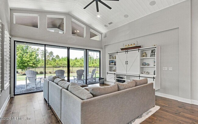Building Photo - 104 Marquesa Cir
