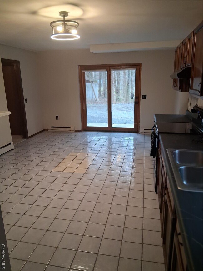 Building Photo - 18 Ugo Dr