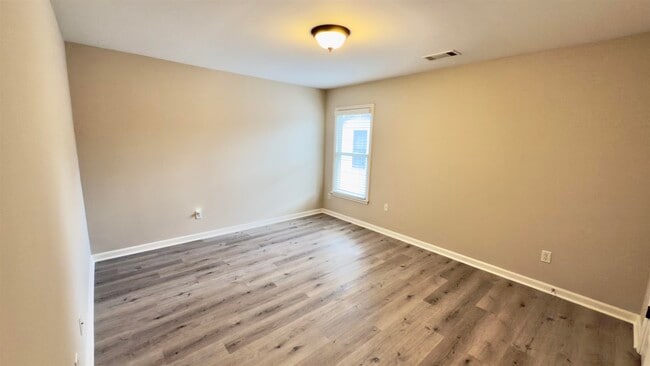 Building Photo - 4792 White Pass Dr