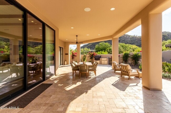 Building Photo - 11434 E Juan Tabo Rd