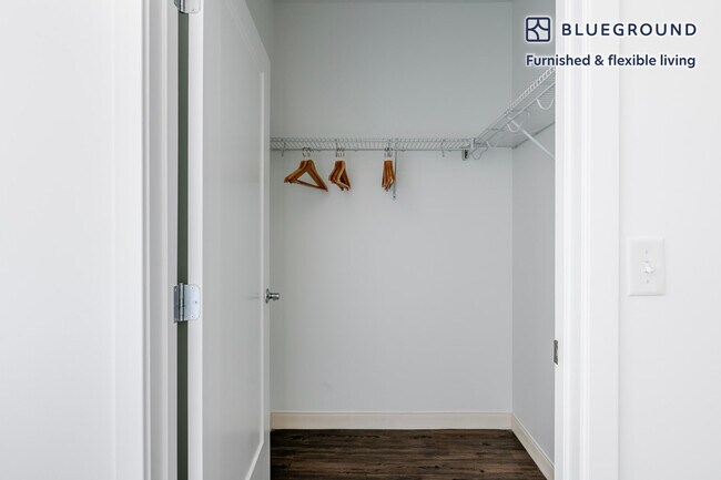 Building Photo - 845 Washington St