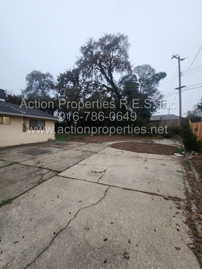 Building Photo - $500.00 Off Move In Special! East Roseville, Sierra Gardens 3 Bedroom, 2 Bathroom, 2 Car Garage, ...