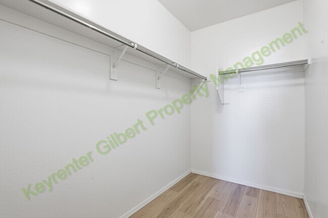 Building Photo - Modern Gilbert Lakeview Townhome in The La...