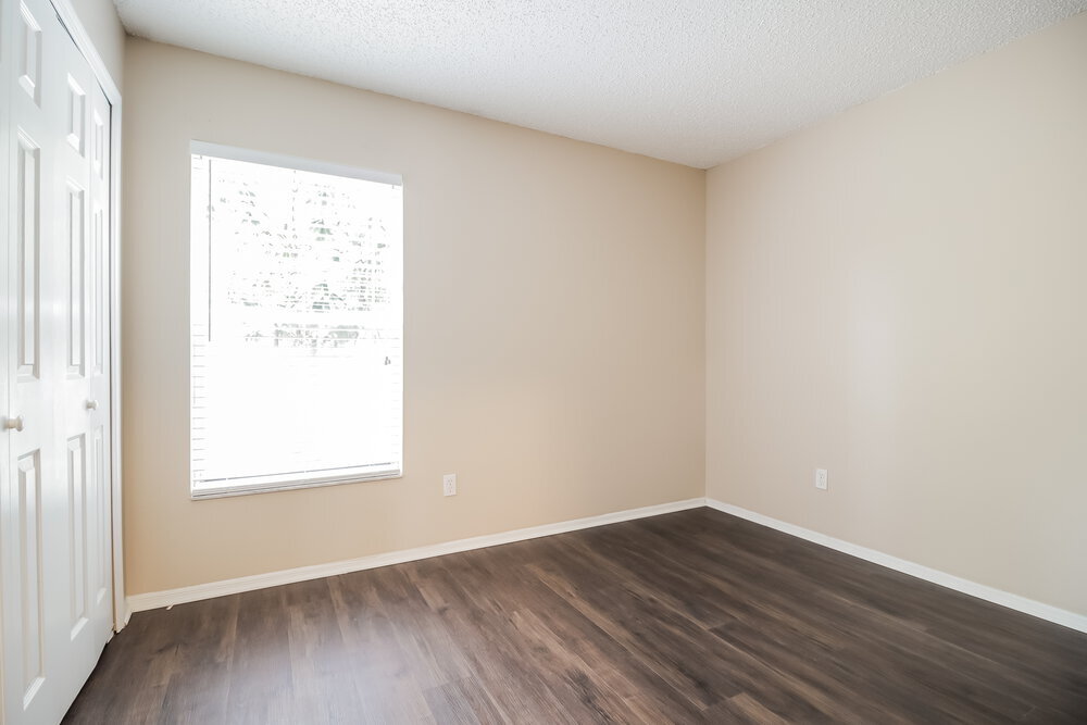 Building Photo - 2230 Justin Ave