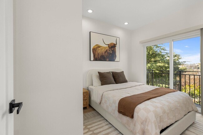 Building Photo - Brand new!