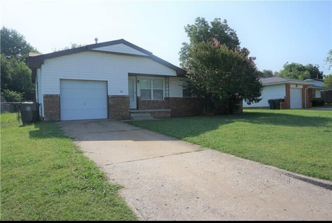 Building Photo - Beautiful 3 Bed 1.5 Bath in Midwest City