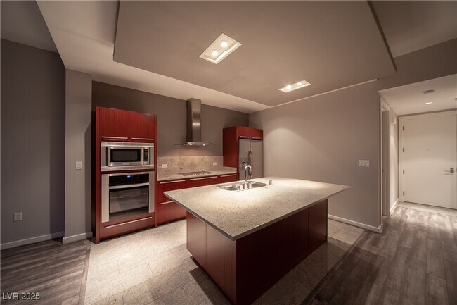 Building Photo - 4471 Dean Martin Dr