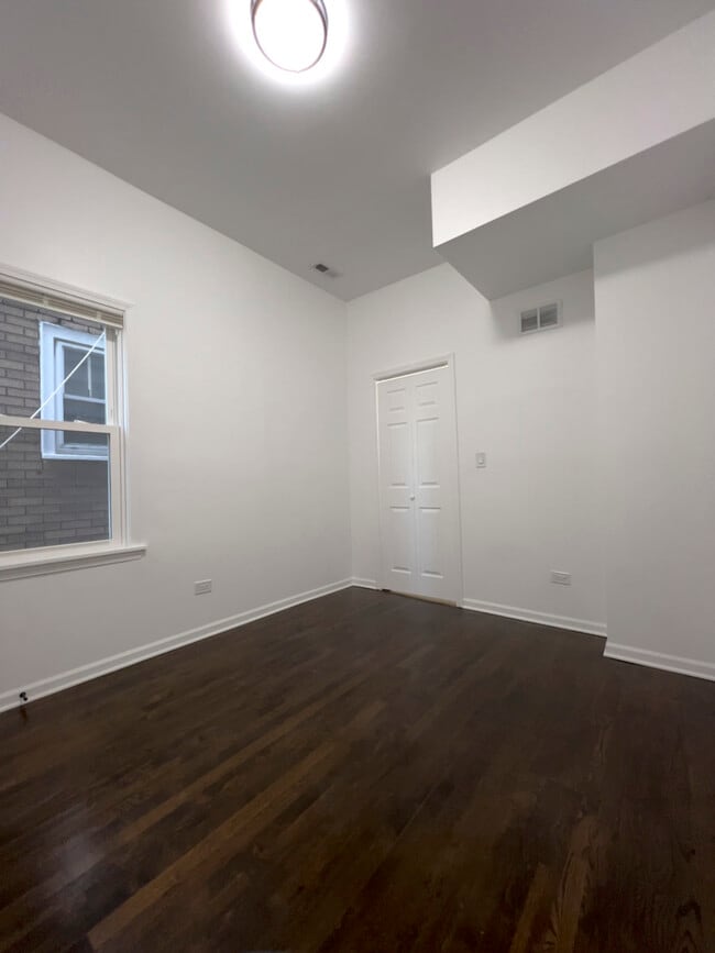 Building Photo - 4734 S Paulina St