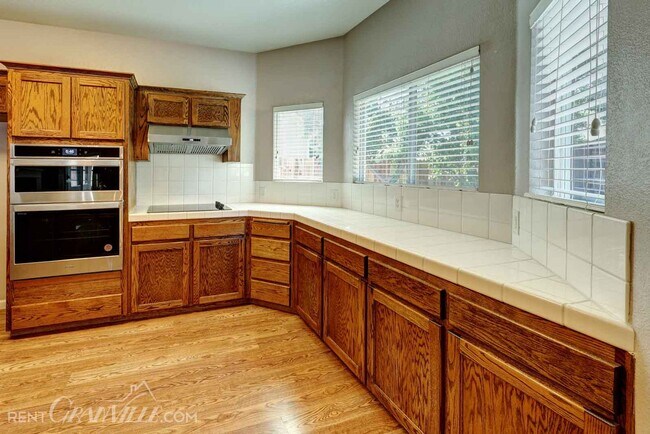 Building Photo - Granville Realty Rental Home