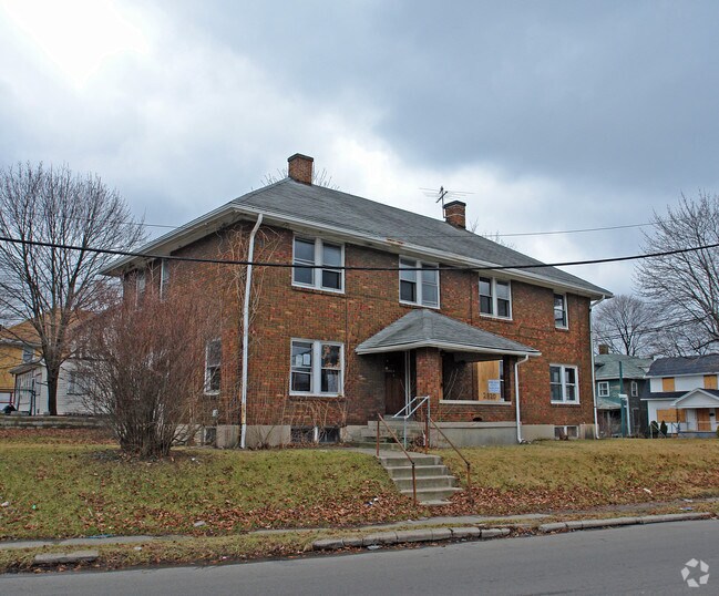Building Photo - 2820 N Main St