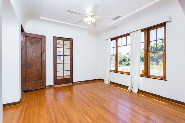 Building Photo - 4455 Swift Ave