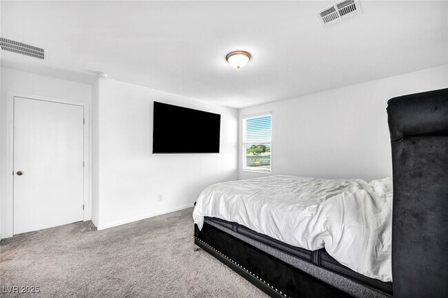 Building Photo - 4054 E Tonopah Ave