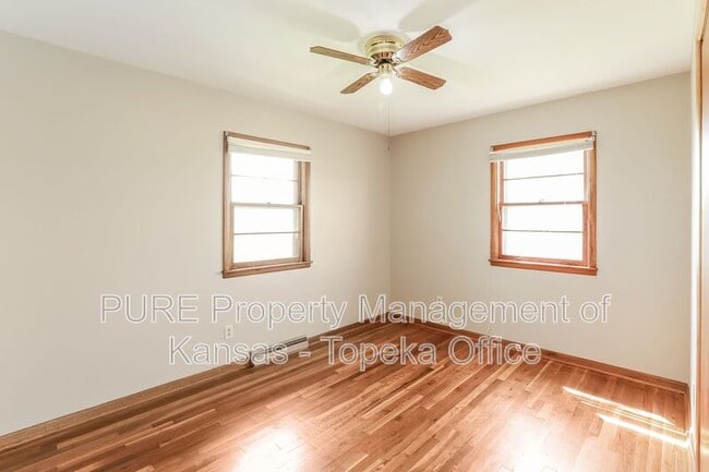 Building Photo - 3445 SE 45th St