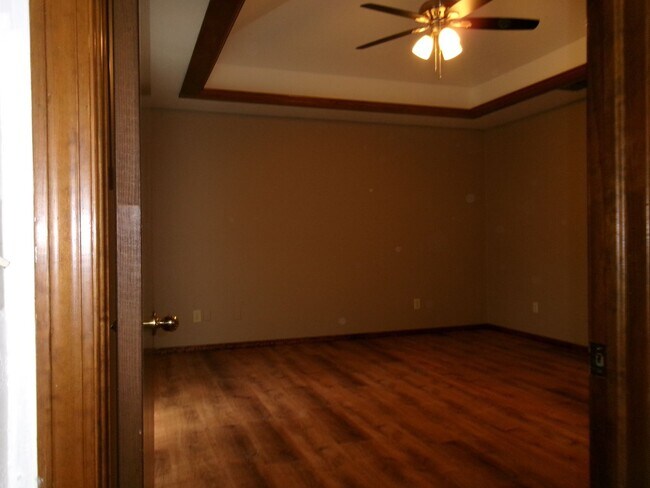 Building Photo - Pets Negotiable with Owner Approval!