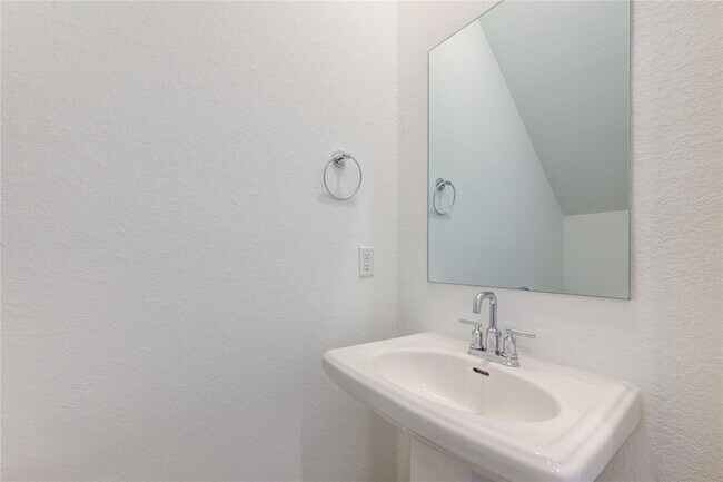 Building Photo - 7715 Primrose Myrtle Ln