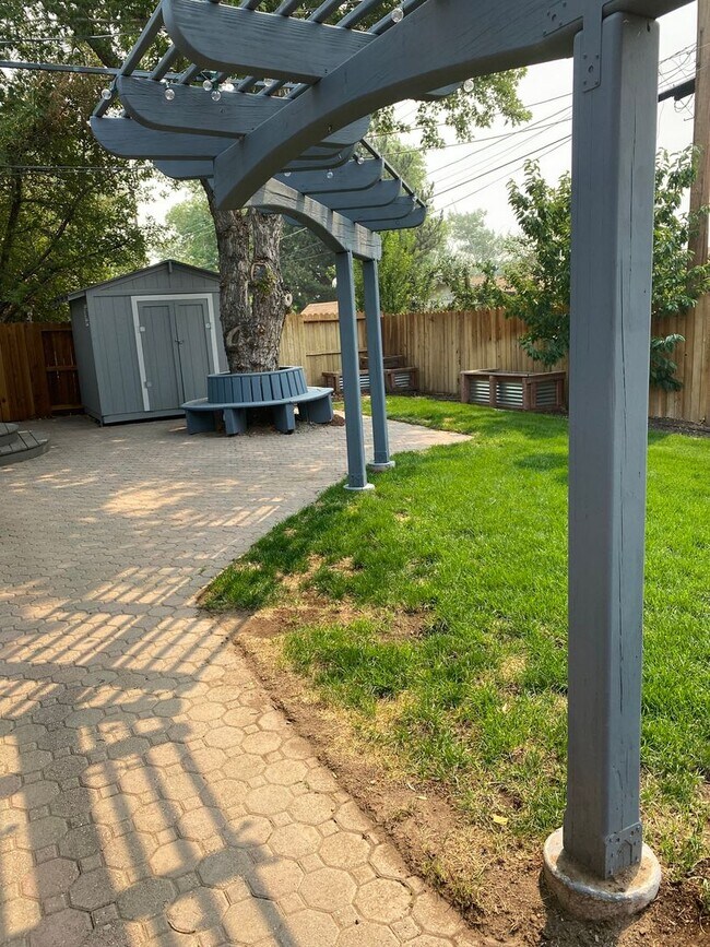 Building Photo - 3420 Downey Ave