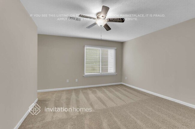 Building Photo - 6584 Oakwood Dr
