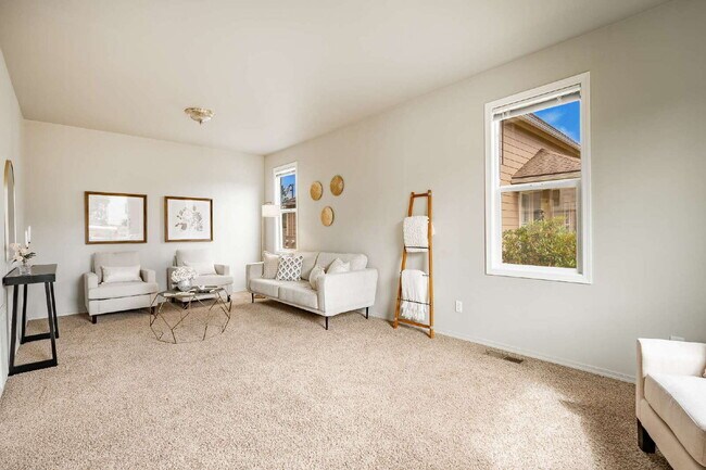 Building Photo - Sought-after 5-Bedroom Pet Friendly Home i...