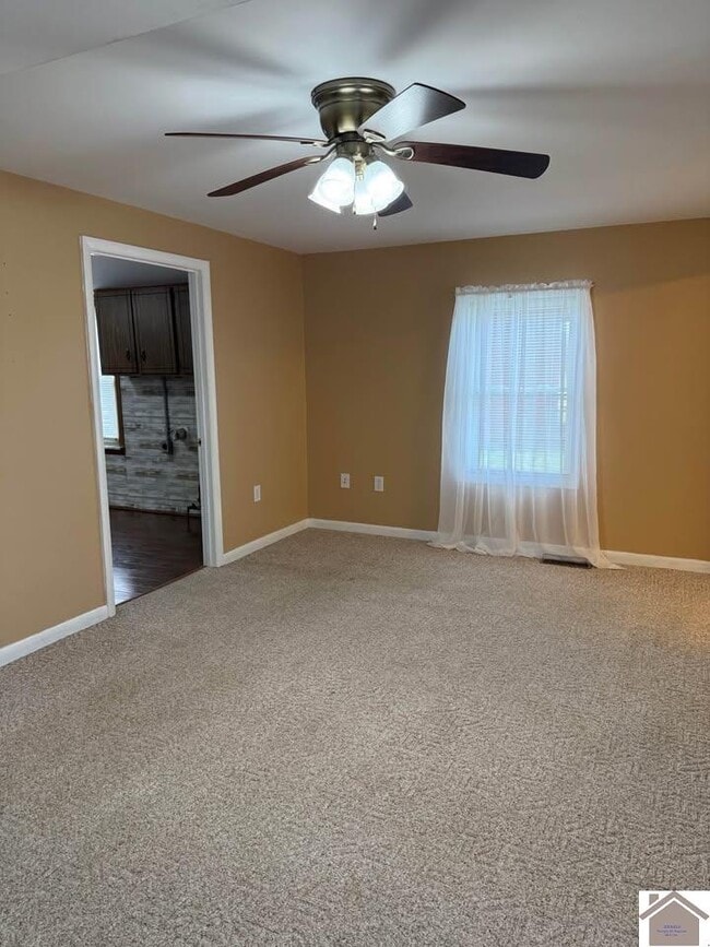 Building Photo - 3512 Breezeel School Rd