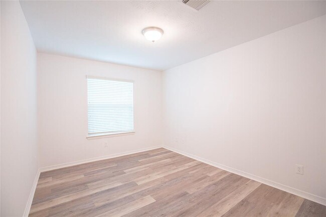 Building Photo - 5413 Kiam St