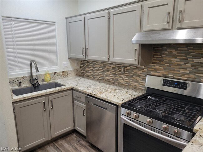 Building Photo - 2117 Echo Bay