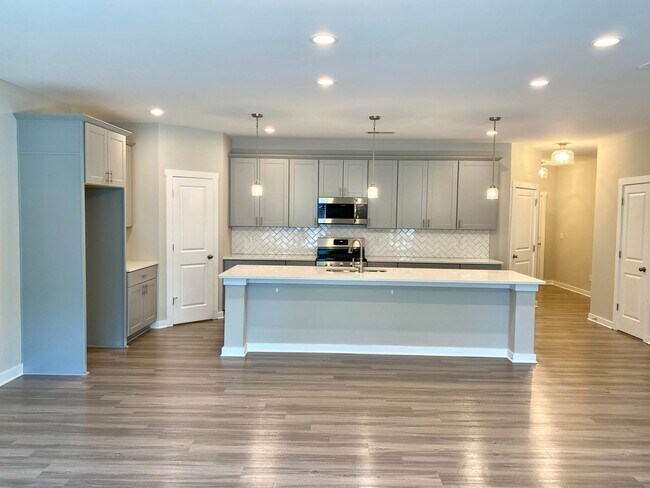 Building Photo - 115 Cranford Dr