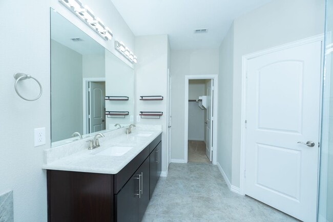 Building Photo - 2813 Barnsley Dr