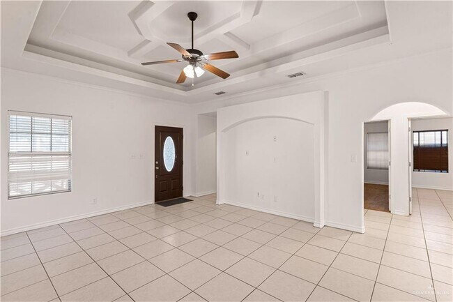 Building Photo - 4409 Robin Ave