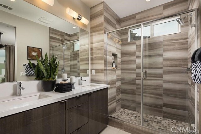 Building Photo - 1654 Pomona Ave