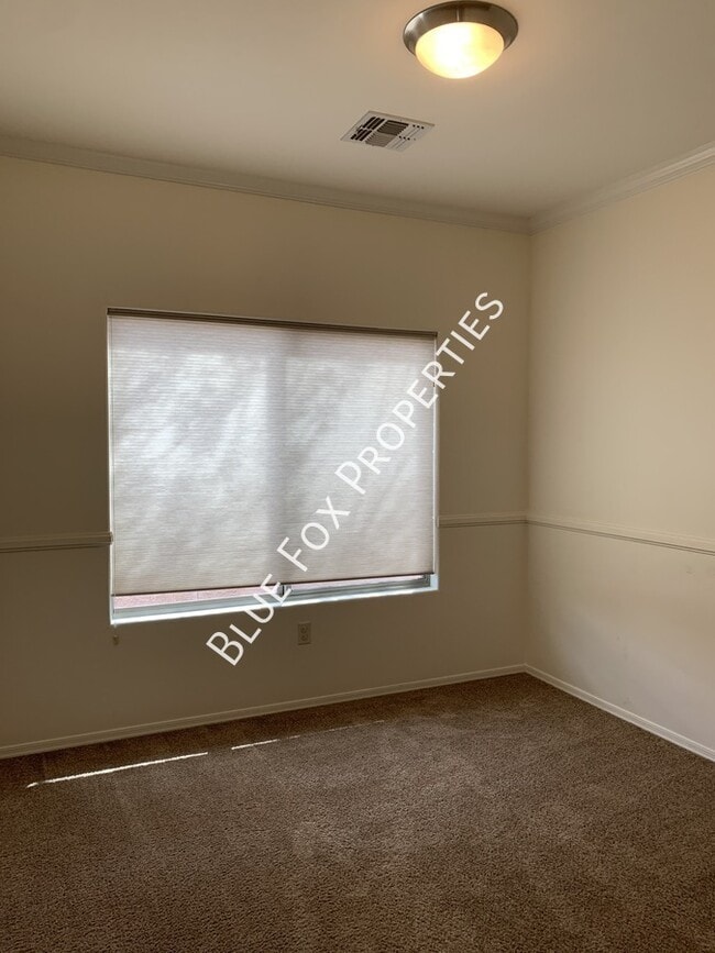 Building Photo - 11921 N Cantata Dr